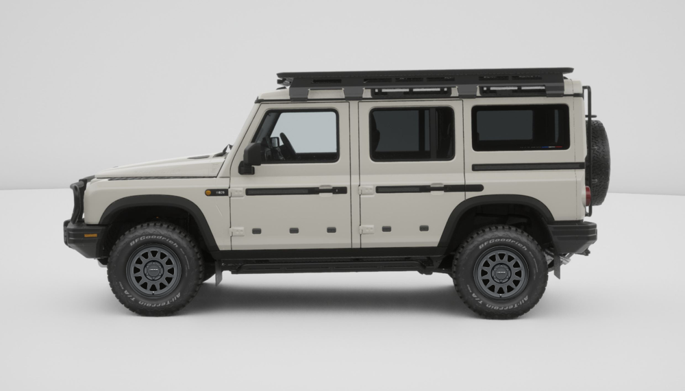 Grenadier Side View Mrw 703 Black