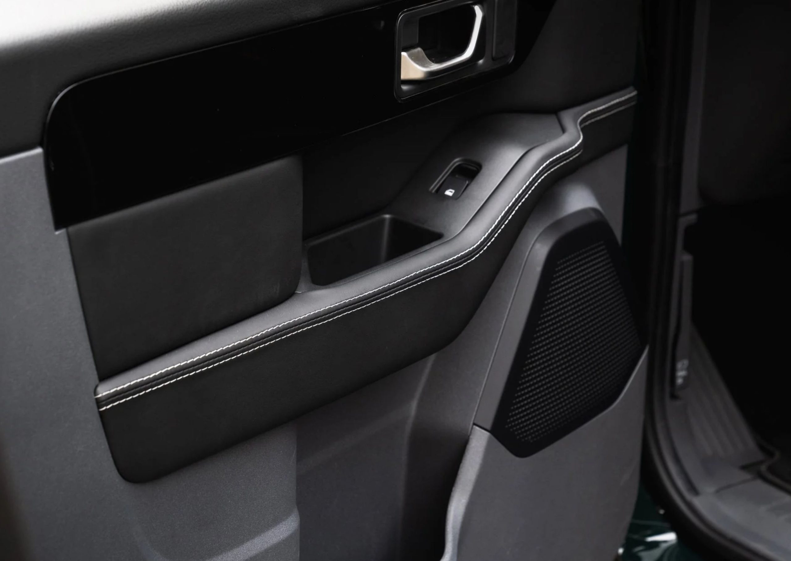 Ineos Grenadier (2023 Present) Comfort Leather Interior Volcanic Black Australia Expedition Hq 7