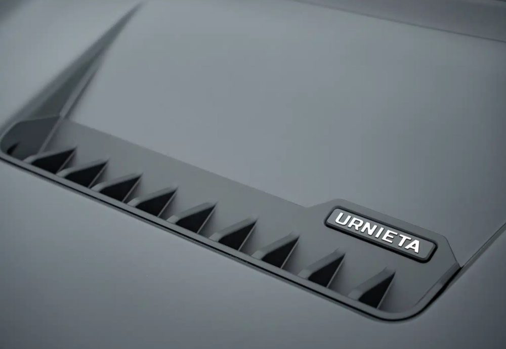 Urnieta Landcruiser 250 Series Prado 4x4 Accessories Australia Carbon Bonnet 4